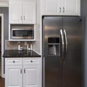 CHOOSE CLASSIC WHITE CABINETS FOR A TIMELESS LOOK CHOOSE CLASSIC WHITE CABINETS FOR A TIMELESS LOOK