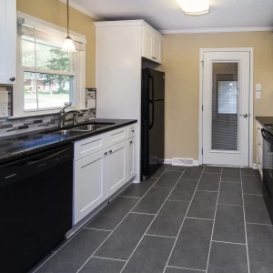 BEAUTIFUL WHITE SHAKER CABINETS FOR YOUR KITCHEN OR BATHROOM BEAUTIFUL WHITE SHAKER CABINETS FOR YOUR KITCHEN OR BATHROOM