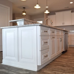 CHOOSE CLASSIC WHITE CABINETS FOR A TIMELESS LOOK CHOOSE CLASSIC WHITE CABINETS FOR A TIMELESS LOOK