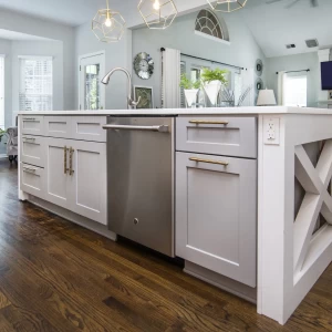 BEAUTIFUL WHITE SHAKER CABINETS FOR YOUR KITCHEN OR BATHROOM BEAUTIFUL WHITE SHAKER CABINETS FOR YOUR KITCHEN OR BATHROOM